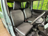 運転席シート廻りは使用感も少なく、良好な状態となっています。丁寧に使われていたことがよくわかりますね。