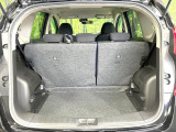 普段のお買い物や通勤、送迎等に十分な荷室スペースを確保しております。セカンドシートを倒すと、大きな荷物の積載も可能です♪