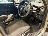 ゆったりした運転席まわり