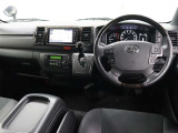 運転席廻りです。