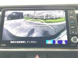 バックモニター付きで、車庫入れやバック時の後方確認をしっかりサポート。モニターに映し出される映像で死角も確認しやすく、狭い場所での駐車や後退時の操作をより安心して行えます。