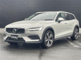 ボルボ V60クロスカントリー