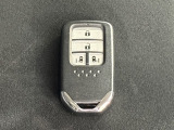★スマートキー★ キーを携帯しているだけでカギの開け閉めからエンジン始動までできるスマートキー!キーを取り出す必要がないので楽チンです