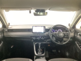 【前方視界】開放的な前方視界!運転がしやすく疲れにくいです♪窓が大きく、見通しがとっても良いおクルマですよ♪