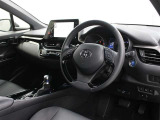 運転席廻りです。