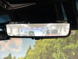 【デジタルインナーミラー】カメラが撮影した車両後方の映像をルームミラー内に表示。クリアな視界で状況の確認が可能です!※ドラレコ機能ご利用には別途SDカードをご用意いただく場合があります。