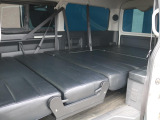 フルフラット展開も可能!ご家族での車中泊もゆったり快適です♪