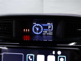 TFTカラーマルチインフォメーションディスプレイで外気温や走行に関する様々な情報を表示