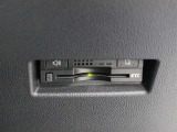 ETC車載器は、ビルトインタイプですっきり収納され、見た目も使い勝手も満足のアイテムです。