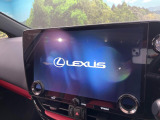 【メーカー純正ナビ】インテリアに溶け込むスタイリッシュな「専用設計」メーカーナビを装備♪視認性や操作性など基本性能にも優れ、より上質なカーライフをお楽しみいただけます。