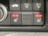 【シートヒーター】寒い日に重宝するシートヒーター!エアコンより早く温まってくれるので寒がりの人も安心ですね♪エアコンの温風は乾燥するから苦手、という方にもをおすすめです。