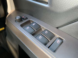 ☆クルマ買ったらエンジンオイル無料のテクノオートリアルです。納車時より走行距離4000キロ又は6ヶ月に一回のペースでご来店していただければ、エンジンオイル交換が無料です!工賃・オイル代金が0円!