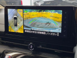 【アラウンドビューモニター】専用のカメラにより、上から見下ろしたような視点で360度クルマの周囲を確認することができます☆死角部分も確認しやすく、狭い場所での切り返しや駐車もスムーズに行えます。