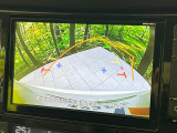 【アラウンドビューモニター】専用のカメラにより、上から見下ろしたような視点で360度クルマの周囲を確認することができます☆死角部分も確認しやすく、狭い場所での切り返しや駐車もスムーズに行えます。
