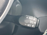 【クルーズコントロール】高速道路もラクラク走行。アクセルを離しても一定速度で走行ができ、長距離運転時の負担を軽減!加速・減速も簡単なスイッチ操作で調整できます。