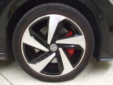 ご納車前にDas WeltAuto独自の「点検チェック項目シート」により部品や機能に関する全71項目もの厳しいチェックを実施します。