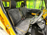 運転席シート廻りは使用感も少なく、良好な状態となっています。丁寧に使われていたことがよくわかりますね。