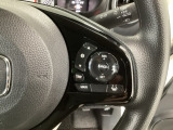 【アダプティブ・クルーズ・コントロール】予め設定した車速内でクルマが自動的に加減速。 前走車との適切な車間距離を維持しながら追従走行し、高速道路でのドライバーの疲労を軽減してくれる嬉しい機能付♪