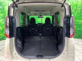普段のお買い物や通勤、送迎等に十分な荷室スペースを確保しております。セカンドシートを倒すと、大きな荷物の積載も可能です♪