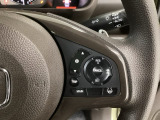 【アダプティブ・クルーズ・コントロール】予め設定した車速内でクルマが自動的に加減速。 前走車との適切な車間距離を維持しながら追従走行し、高速道路でのドライバーの疲労を軽減してくれる嬉しい機能付♪