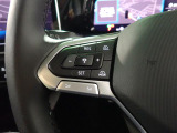 ステアリングホイール左側は同一車線内全車速運転支援システム【TRAVEL ASSIST】の設定ができます。