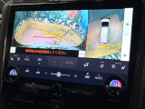 【パノラミックビューモニター】専用のカメラにより、上から見下ろしたような視点で360度クルマの周囲を確認することができます☆死角部分も確認しやすく、狭い場所での切り返しや駐車もスムーズに行えます。