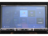 オーディオ機能としてフルセグTV・ラジオ・SD・CD/DVD・USB/iPodBluetooth接続などさまざまな媒体を再生可能です