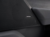 MERIDIANは英国のプレミアムオーディオブランドです。重低音から高音域までしっかりと再現でき、コンサートのような臨場感溢れる音響空間を実現します。どうぞ店頭にてご体感ください。