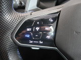 ◆クルーズコントロールにレーダーセンサーを組み合わせ、先行車を測定し設定されたスピードを上限に自動で加減速を行います。一定の車間距離を維持することで、長距離走行でのドライバーの疲労を低減させます。
