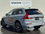 良質なスカンジナビアンデザインに全身を包まれたXC60には、控えめながら自信に満ちた、歴然とした美しさが備わっています。伝統のテールランプデザインは、変わらず安全へのこだわりが見てとれます。