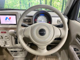 【純正革巻きステアリング】上質な革を使用することで、手にしっかり馴染みとても運転しやすいハンドルです♪