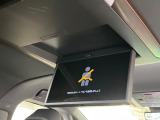 【フリップダウンモニター】家族や友人とお出かけする機会が多い方に大人気のフリップダウンモニター!大画面モニターで車内はエンタメ空間!退屈しがちな長距離ドライブも楽しい時間に変わります!