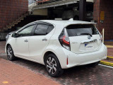 ハイブリッドでコンパクトサイズの人気車両です。お問い合わせお待ちしております。