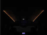 夜間に室内を照らしてくれるルームライトです♪♪
