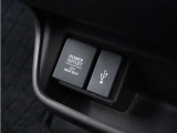 12V電源ソケット、USB接続端子!使いやすい場所に!装備が充実しています♪