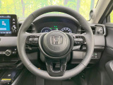 インテリアに合わせたデザインのステアリングは、運転される方のことも考え、運転しやすい形状、大きさです。是非一度、実際に触ってお確かめください。