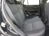 見えないところまで徹底洗浄!中古車をキレイで気持ちよくお乗りいただけるよう、トヨタ認定中古車はしっかりクリーニング。エンジンルームやシートを外した洗浄まで目に見えないところまで徹底的に洗浄しています。