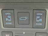 【パワーバックドア】スマートキーや運転席のボタンを押すだけでリアゲートが自動で開閉します!荷物を持っている時や、高い位置にあるバックドアを閉める際に便利な機能です♪