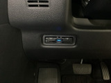高速道路のご利用時にとても便利なETC車載器付。カードをセットするだけで高速道路を利用でき、お財布にも優しく,料金所をノンストップで通過でき便利です。