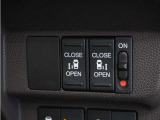 ◆両側電動スライドドア◆狭い駐車場でも乗り降りが楽々♪お子様が隣の車にドアを当ててしまう心配もございません!小さなお子様連れの方もこれで安心。
