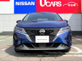 エンジンで充電してバッテリーに蓄電しモーターで走る。日産独自のパワートレーンe-POWER。滑らかな加速と優れた燃費性能が特徴です。