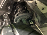 お車を安心してお乗りいただく為には、足回りの定期点検が欠かせません。サービスサポート(有償保証)では無料点検もご提供しており、安心のカーライフをお過ごしいただけるサポート体制が整っています。