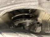お車を安心してお乗りいただく為には、足回りの定期点検が欠かせません。サービスサポート(有償保証)では無料点検もご提供しており、安心のカーライフをお過ごしいただけるサポート体制が整っています。