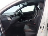 見通しのよいすっきりとした視界で、誰でも運転しやすいです。運転のしやすさは疲れにくさにも繋がりますよ♪