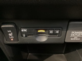 いまや快適なカーライフに欠かせないETCが付いています。