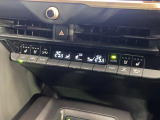 【シートベンチレーション】夏場は涼しい風でお尻や背中の熱やムレを防ぎ、冬はエアコンよりも早く温まってポカポカに!季節を問わず快適に過ごせます。