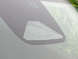【ホンダセンシング】走行中に前方の車両等を認識し、衝突しそうな時は警報とブレーキで衝突回避と被害軽減をアシスト。より安全にドライブをお楽しみいただけます。