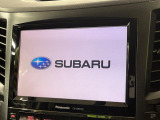 【メーカー純正ナビ】インテリアに溶け込むスタイリッシュな「専用設計」メーカーナビを装備♪視認性や操作性など基本性能にも優れ、より上質なカーライフをお楽しみいただけます。