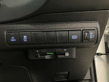 AC100Vスイッチ・VSC OFFスイッチ・オートマチックハイビームスイッチ・手動光軸調整ダイヤルです。