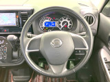 【純正革巻きステアリング】上質な革を使用することで、手にしっかり馴染みとても運転しやすいハンドルです♪